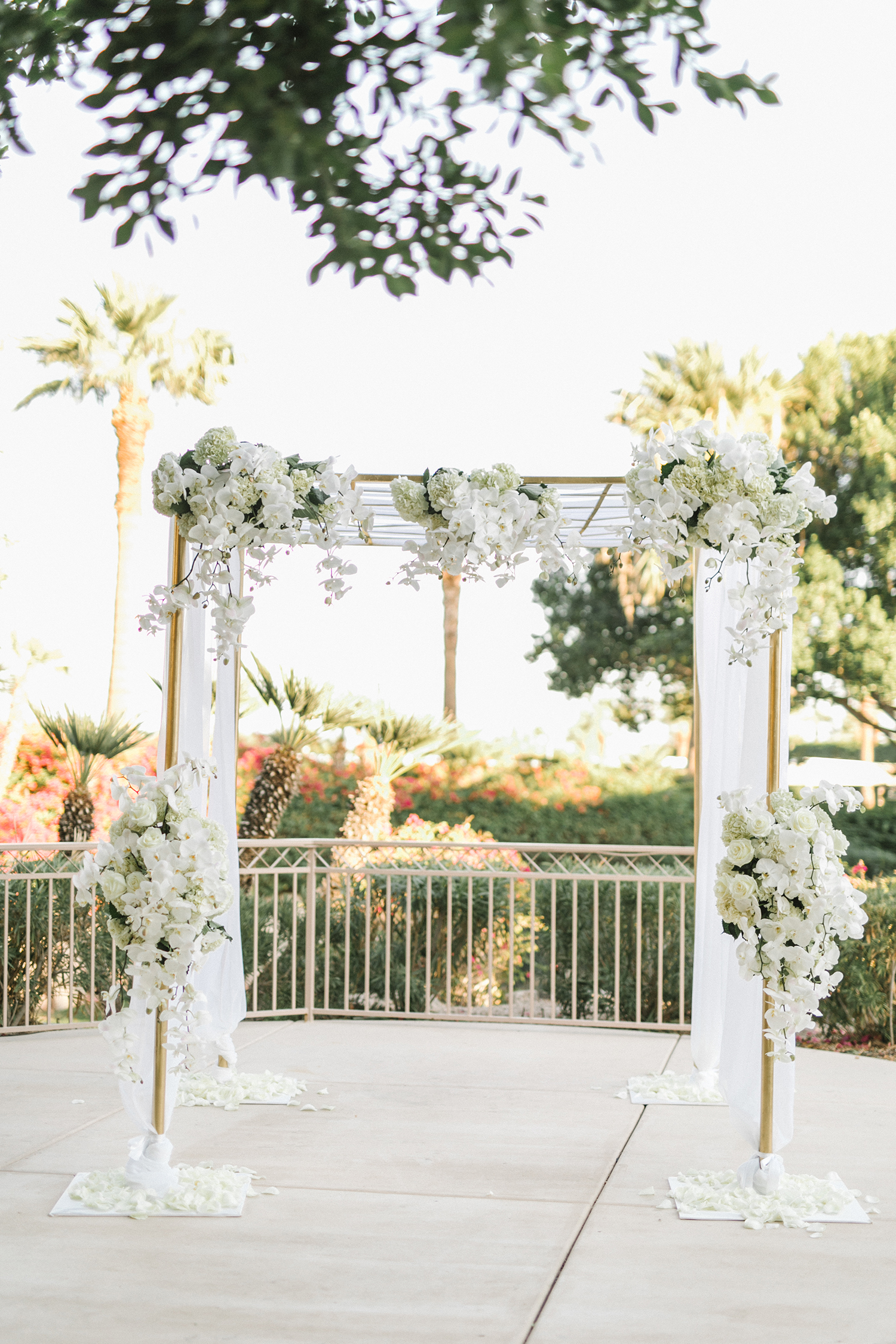 A Phoenician Resort Wedding in Arizona. Diana and Dan's big day was oozing elegance in every moment and detail. Catch Part One of their wedding | KatinaPhotography.com #PhoenicianWedding #ThePhoenicianResort #PhoenicianResort #ScottsdaleArizona #ScottsdaleArizonaWedding #ScottsdaleArizonaWeddingVenues #ArizonaWeddingPhotographer #WeddingPhotographyInspiration #WeddingStylingIdeas #ArizonaWeddingIdeas #ArizonaWeddingPhotography #WeddingIdeas #WeddingDecorations #WeddingDress #ArizonaWedding #ArizonaPhotographer #WeddingFlorals #WeddingCeremonyDecorIdeas