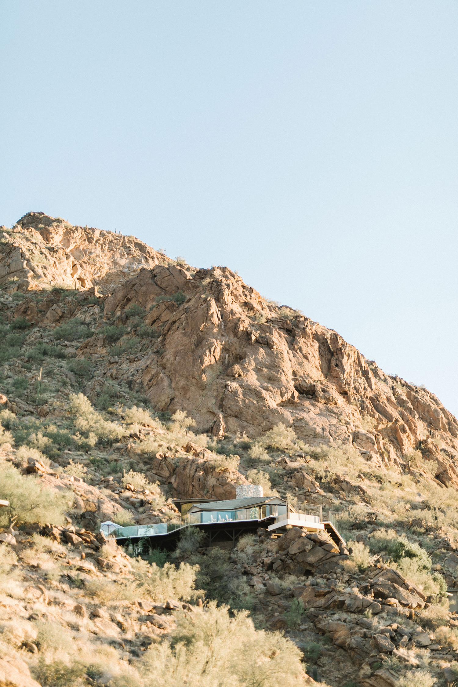Elopement in the Arizona desert. View more over on KatinaPhotography.com #Elopement #ElopementPhotography #ArizonaWedding #ScottsdaleArizona #ArizonaWeddingPhotography #ArizonaWeddingPhotographer